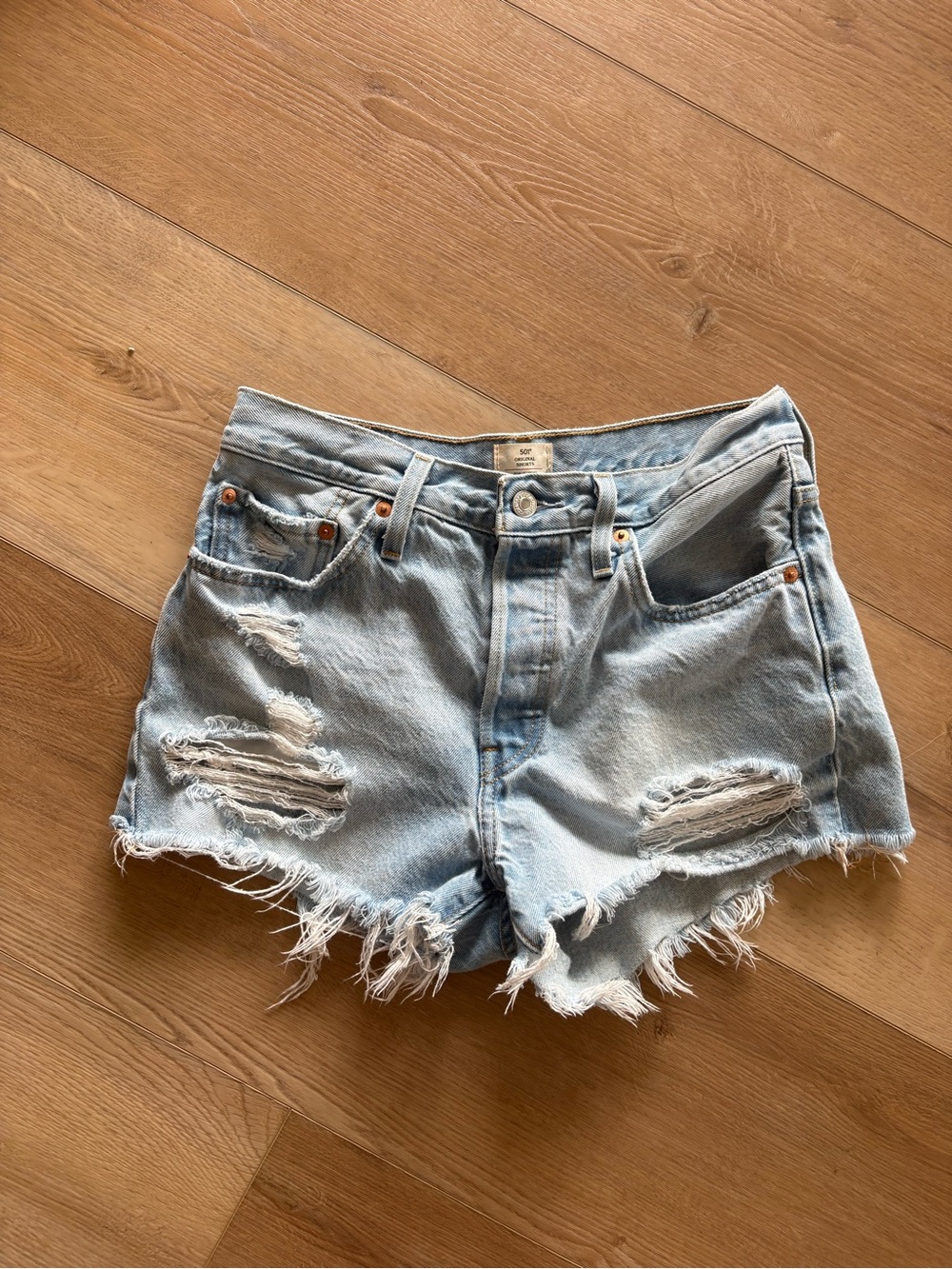 Levi 501 denim short , size 28
